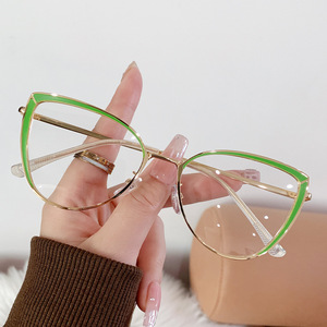 Montatura per <span class=keywords><strong>Occhiali</strong></span> <span class=keywords><strong>di</strong></span> Lusso <span class=keywords><strong>da</strong></span> Donna, Montature in Metallo Trendy con Lenti Anti Luce Blu, <span class=keywords><strong>Occhiali</strong></span> <span class=keywords><strong>da</strong></span> <span class=keywords><strong>Vista</strong></span> Alla Moda Stile Cat-Eye - Product Image 6