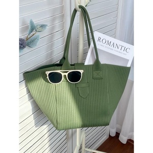 Sac fourre-tout de grande capacité pour femmes Fashion <span class=keywords><strong>Flyknit</strong></span>, design de niche, sac à bandoulière léger, couleur unie, passe au lave-linge - Product Image 2