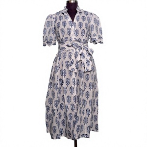 Robe trapèze mi-longue pour femme en pur coton, imprimé numérique floral délicat, taille naturelle, avec ceinture élégante, style moderne et simple - Product Image 1