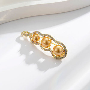 Luxury Peanut Shape Brooch Zinc Alloy Women's Fashion Gift Jewelry Corsage With Rhinestones - Product Image 1