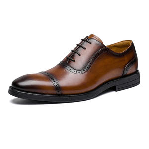 Zapatos brogue de cuero genuino para hombre con punta cuadrada retro, cosidos a mano, ligeros, transpirables, antideslizantes y de estilo casual. - Product Image 6