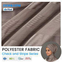 Prix de gros Tissu Hijab pour enfants à carreaux et rayures en satin respirant antistatique en polyester pour toutes les saisons Modèle B5