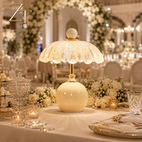 Lampe de table colorée en fer et acrylique, centre de table coloré pour coiffeuse de mariée, table de maquillage portable, vanité de mariage et de fête