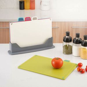 Accesorios de Cocina Más Vendidos, Juego de 4 Tablas de Cortar Inteligentes de Plástico con Código de Color e Indice, con Soporte - Product Image 3