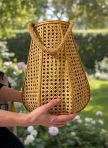 Farol clásico de hierro y metal, portavelas decorativo para patio y jardín, farol decorativo vintage hecho a mano con ratán. - Product Image 3