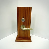 Poignée de porte courbée en chrome poli sur rosette pour ensemble de serrure à mortaise de porte intérieure en bois