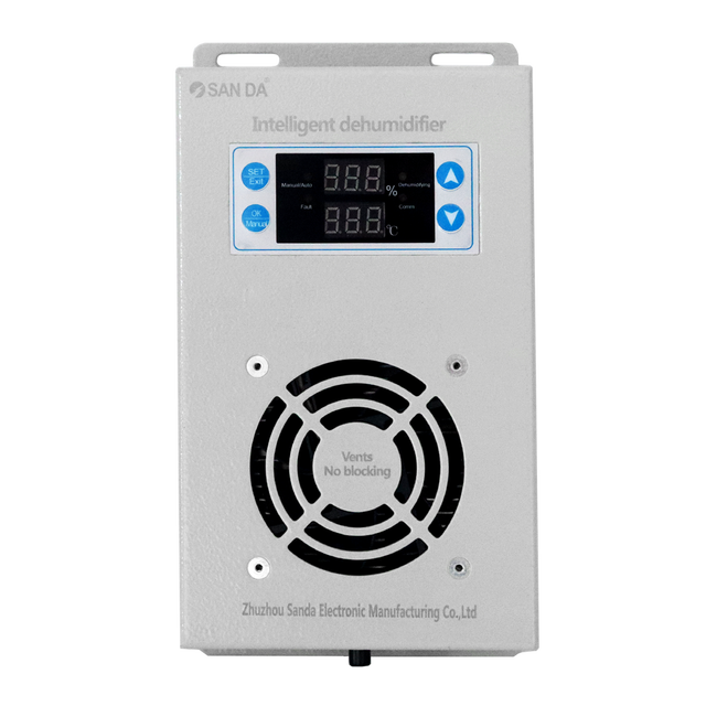 SEMICONDUCTOR PELTIER DEHUMIDIFIER WITH SMALL SIZE