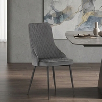 Chaise de salle à manger ergonomique moderne en velours capitonné avec dossier, pieds en fer noir et assise décorative pour la maison, le bureau, l'appartement, le bar à domicile