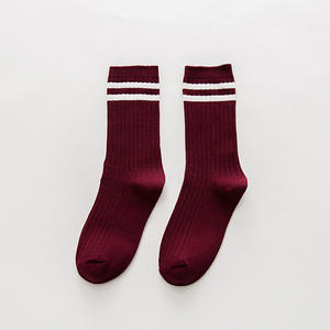 Socken mit individuellem Logo, gestreift, Retro, süß, lange Crew-Socken für Damen und Mädchen - Product Image 3