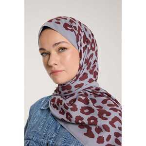 ผ้าพันคอไหมพิมพ์ลายเสือดาว สีเงินเบอร์กันดี ผ้าไหมแท้ 100% สำหรับผู้หญิง ใช้งานได้หลากหลาย พิมพ์ลายดิจิทัล - Product Image 4