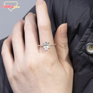 Anillos de Compromiso de Lujo Personalizados Goldleaf, Oro Amarillo de 18k, Corte Ovalado con Engaste de Garras, Anillo de Moissanita Certificado GRA de 2CT - Product Image 3