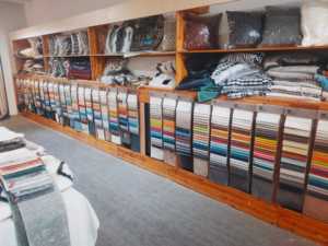 Bán buôn 100% polyester giả da <span class=keywords><strong>sofa</strong></span> vải chéo Polyester Flan in phong cách đồng bằng thoáng khí không dệt nguyên liệu - Product Image 6