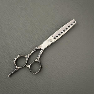 Ciseaux de coiffure à manche tête de taureau 6 pouces, ciseaux à effiler, lame standard, usage beauté, modèle droitier NT 6 - Product Image 4