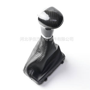 Poignée de levier de vitesses Audi A6L C7 2012-2018 en cuir noir avec cache anti-poussière intégré et design ergonomique - Product Image 4