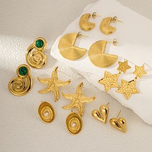 Bijoux fantaisie personnalisables en gros, boucles d'oreilles pendantes en acier inoxydable plaqué or 18 carats, boucles d'oreilles étoiles pour femmes élégantes - Product Image 5