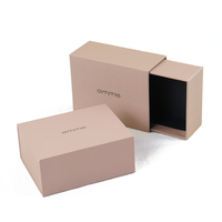 Boîte d'emballage en carton noir carré fait à la main avec Logo personnalisé, tiroir coulissant pour cadeaux, ornement en papier