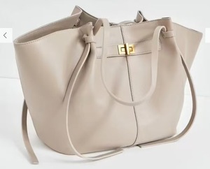 Sacs à main décontractés surdimensionnés pour femmes à la mode pour les femmes d'affaires Grand sac à main à bandoulière avec long pompon Peut contenir un ordinateur portable - Product Image 6