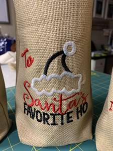 Sacs à vin décoratifs amusants en broderie recyclable pour l'emballage, la décoration de la cuisine et les cadeaux de fête, en toile de jute - Product Image 4