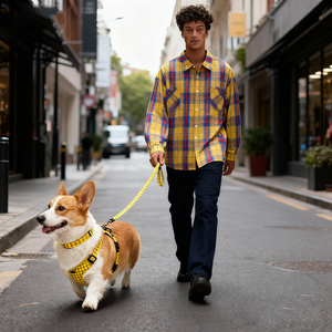 반려동물과 주인 커플 의상 체크무늬 면 강아지 하네스 & 리드 고양이 목걸이 조절 가능한 버클 클로저 남녀 커플 셔츠 - Product Image 2