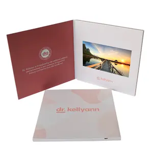 China Zelfgemaakte Promotionele Fatsoenlijke Lcd Speelkaart 5Inch Video Brochure