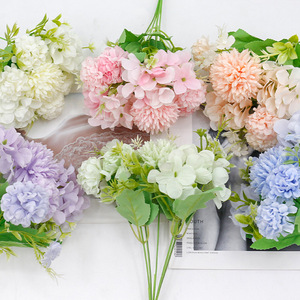 Bouquet de 5 tiges de fleurs artificielles mixtes (hortensia, marguerite) en soie artificielle pour décoration de maison, mariage, <span class=keywords><strong>vase</strong></span>, table - Vente en gros - Product Image 1
