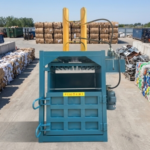 Presse à balles hydraulique pour vêtements usagés, machine d'emballage hydraulique pour textiles <span class=keywords><strong>et</strong></span> <span class=keywords><strong>chiffons</strong></span> à haute densité - Product Image 1