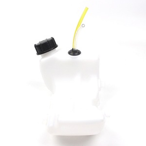 Réservoir de carburant pour tondeuse à essence 140/GX35 avec tuyau pour pièces de tondeuse à lame rotative - Product Image 2
