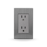 Maison standard américaine utilisant une plaque en acier inoxydable brossé Prise murale universelle électrique double 3 pôles