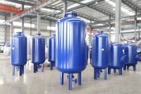 Réservoir de surpression industriel pour systèmes de traitement de l'eau