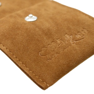 Pochette à bijoux en velours en gros avec fermeture à bouton, logo personnalisé imprimé pour collier, bague, emballage cadeau de luxe - Product Image 4