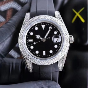 Reloj Deportivo Premium Plateado con Microincrustaciones de Diamantes, Esfera Verde Esmeralda Vibrante, Reloj de Buceo Automático de Cuerda Automática - Product Image 4
