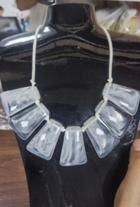 Commercio estero stile europeo americano resina bianco caramella semplice quadrato grande ghiaccio chiaro collana pendente per le donne - Product Image 5