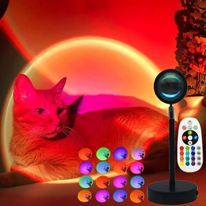 Luz Nocturna de Proyección Ambiental con Efecto Atardecer USB para Decoración del Hogar, Iluminación Relajante para Dormitorio y Sala de Estar - Product Image 1