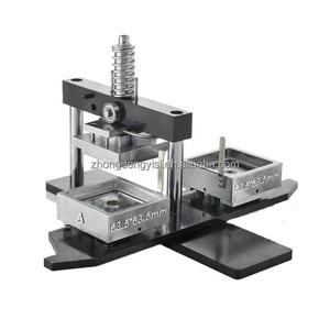 Machine de fabrication de badges magnétiques pour réfrigérateurs pneumatiques, machine de compression, machine de fabrication de badges carrés - Product Image 1