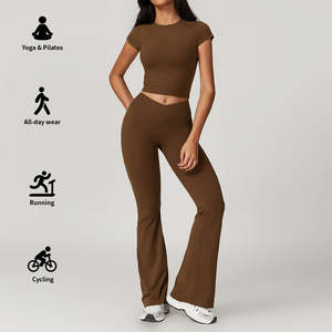 Ensemble de yoga durable 2 pièces grande taille pour femmes vêtements de sport solides recyclés hautement élastiques avec coupe flatteuse - Product Image 2