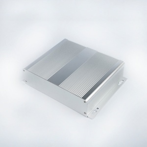 Scatola di Controllo in Lega di Alluminio Lavorata CNC 208*48, Grado di Protezione IP54, Finitura Anodizzata Nera/Argento per Batterie/Interconnessioni - Product Image 5