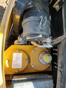 Cylindre hydraulique CAT d'occasion SY26U Sany Excavator-Excavatrice d'occasion haute performance à vendre avec composants de base CAT - Product Image 5