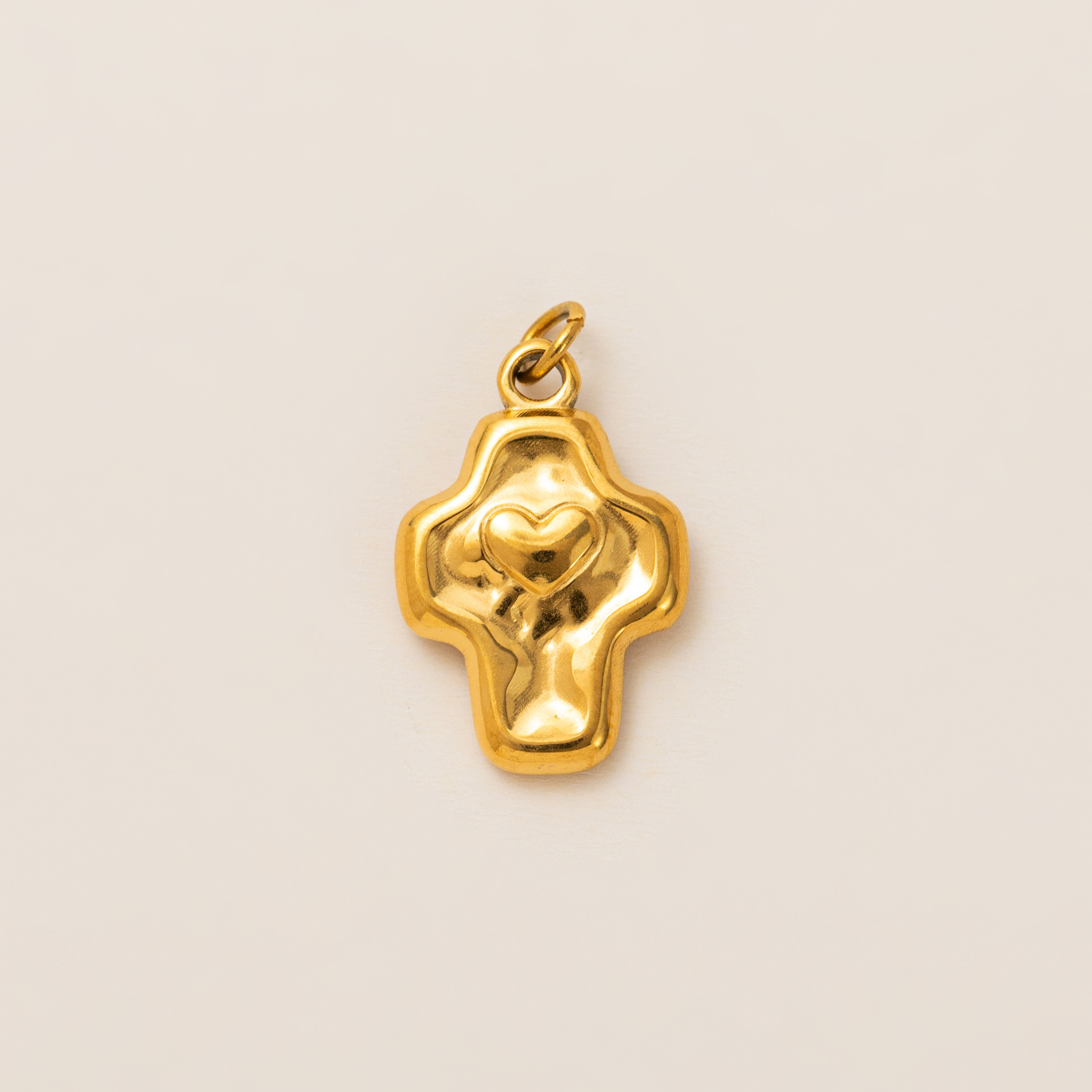 Croix d'amour en or