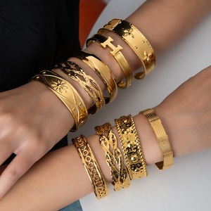 Bracciale da <span class=keywords><strong>donna</strong></span> in acciaio inossidabile dorato con doppia torsione, aperto, alla moda e semplice, stile vintage, per feste, marca ZG, bestseller - Product Image 6