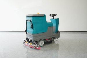 Nouvelle autolaveuse commerciale 28 autopropulsée électrique à eau chaude pour nettoyage et polissage, 48 V, bac de 28 gallons, 1050 W, 73 Ah - Product Image 6