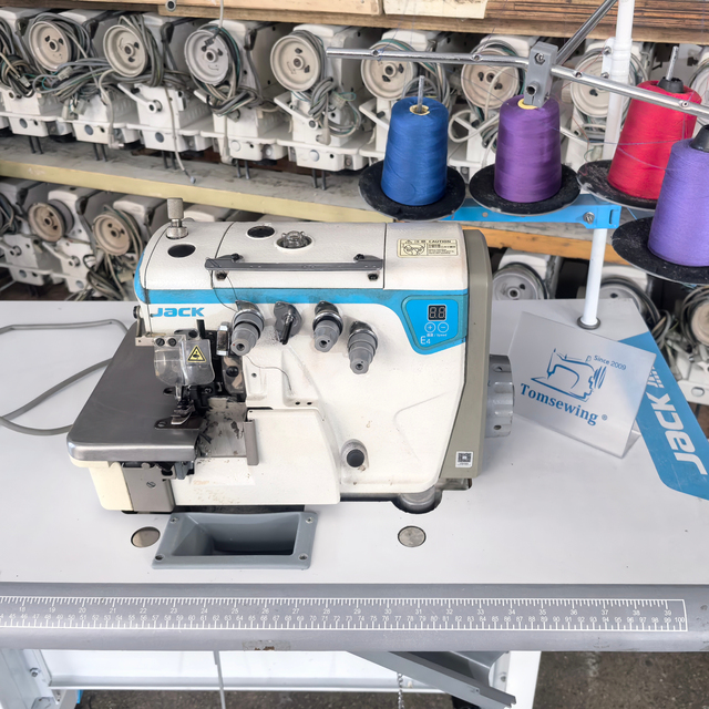 JACK E4 USED DIRECT DRIVE OVERLOCK SEWING MACHINE Maquina De Coser Overlook Usada Recondition Tomsewing