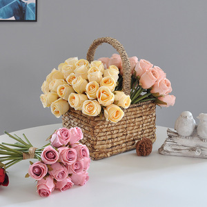 Décor à la maison 12 têtes bouquet de roses fleurs en soie artificielles faites à la main rose blanc couleur roses mini bouquet de roses - Product Image 5