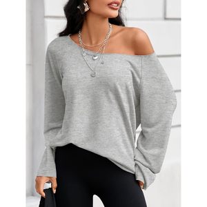 Fisoew Sweat-shirt asymétrique à épaules dénudées pour femme, manches longues, coupe ample, en mélange de coton tricoté - Product Image 3