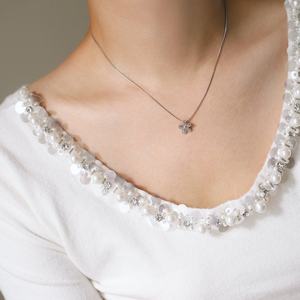 Collar de cadena para clavícula con flor, de acero inoxidable bicolor, estilo serpiente, con centro de flor de margarita, plateado, estilo religioso, regalo de boda - Product Image 3