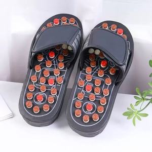 Chaussons <span class=keywords><strong>de</strong></span> massage rotatifs <span class=keywords><strong>Tai</strong></span> <span class=keywords><strong>Chi</strong></span> avec billes en plastique réglables et picots pour la stimulation des points réflexes des pieds - Product Image 3