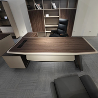 Table de bureau en bois en bois en forme de L de luxe moderne de haute qualité pour patron PDG directeur réunion de conférence exécutive et ensemble de chaises