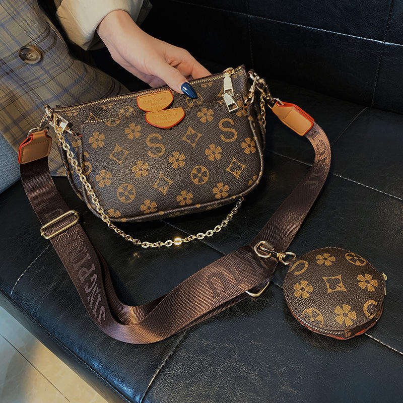 โกลเด้น