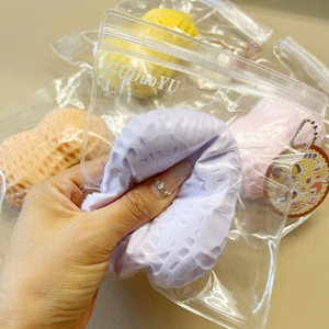 ขายตรงจากโรงงาน ของเล่นบีบซิลิโคนรูปถั่วลิสงขนาดใหญ่เหมือนจริง บรรเทาความเครียดสำหรับทุกวัย - Product Image 2