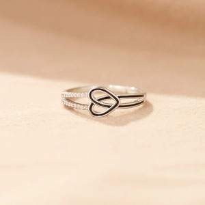Anillo de amor con forma de corazón de circonita y esmalte, estilo europeo y americano, sencillo y a la moda para mujer, superventas transfronterizo. - Product Image 1