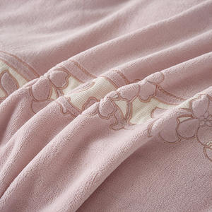 ชุดผ้าห่มนวมขนแกะสีชมพู Duoxi Aimei Miankang 4 ชิ้น ชุดเครื่องนอนลายเรียบ ให้ความอบอุ่น สบาย แบบผ้าปูที่นอน - Product Image 3